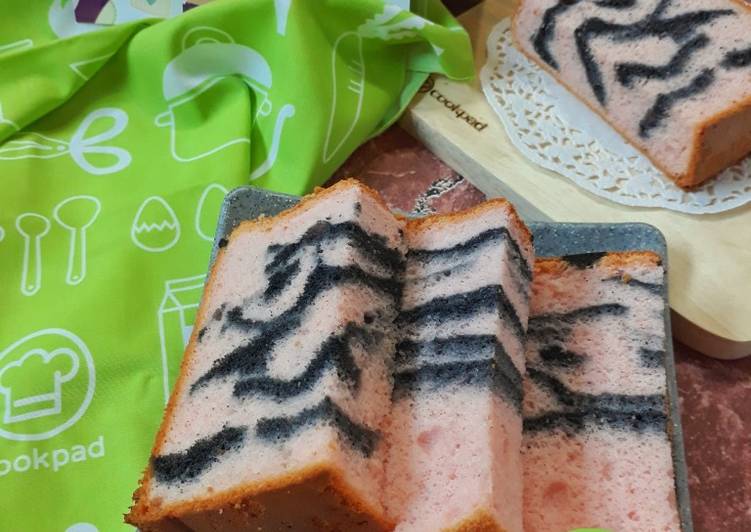 654. Chiffon Cake Putih Telur Stroberi
