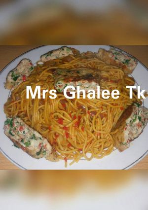 A picture of Jollof sphagetti.