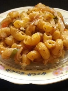 मैकरॉनी (Macaroni recipe in Hindi) रेसिपी मुख्य फोटो