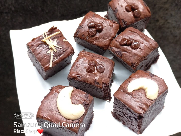 Langkah Mudah untuk Menyiapkan Resep Fudgy brownies / brownies shiny crust / brownies sekat yang Menggugah Selera Anti Ribet, Bikin Ngiler