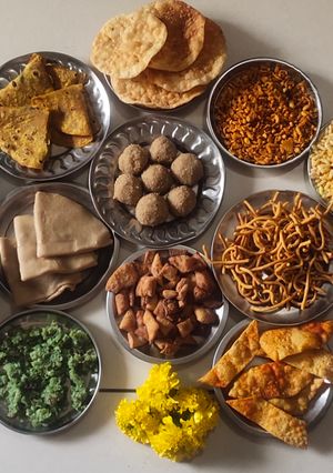 સાતમ થાળ (satam thaal recipe in gujarati) રેસીપી મુખ્ય ફોટો