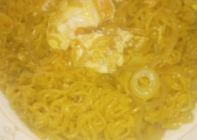 Egg indo mie