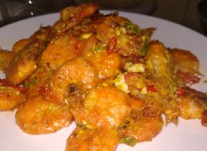 Foto resep Golden Salted Egg Prawns (Udang Saus Telur Asin)