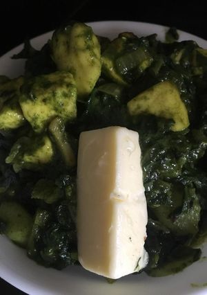 A picture of Butter Palak paneer.
