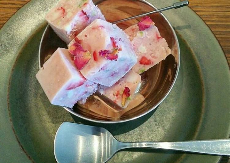 Recipe of Any-night-of-the-week Rose Icecream