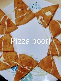 पिज़्ज़ा पूरी (Pizza Puri recipe in Hindi) रेसिपी मुख्य फोटो