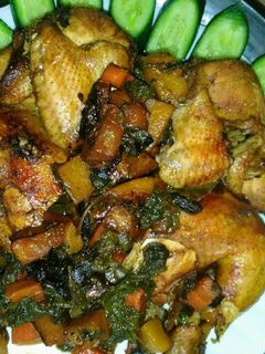 صورة لوصفة دجاج مشوي بالخضار والزعتر الاخضر