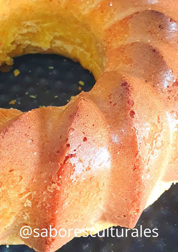 Una foto de 🥧🍊🥄Budín de mandarina by Lou