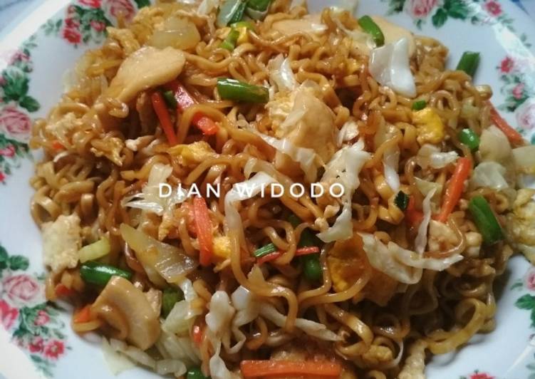 Cara Gampang Menyiapkan Mie Goreng, Menggugah Selera