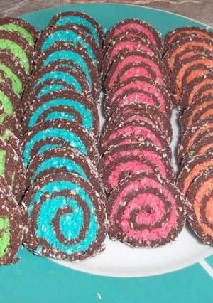 Színes kókusztekercs recept fotója