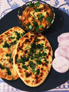अमृतसरी मसाला कुलचा(Amritsari Masala Kulcha recipe in hindi) रेसिपी मुख्य फोटो