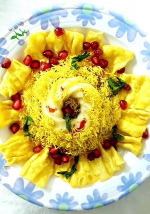 A picture of Chickpeas semolina khaman Sunflower chat.