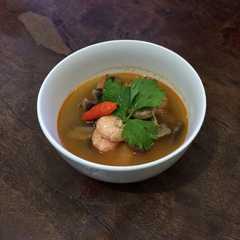 A picture of Tom yum soup.