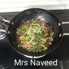 A picture of Spicy Chicken karahi.