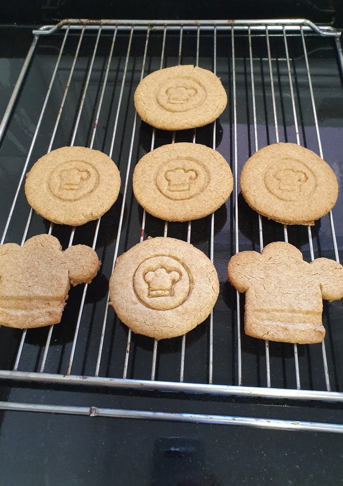 Una foto de Galletas de mantequilla y naranja