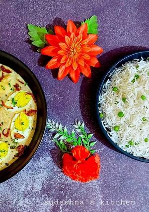 A picture of Shahi Dim er Korma or Egg Korma.