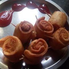 A picture of Samosa roll.