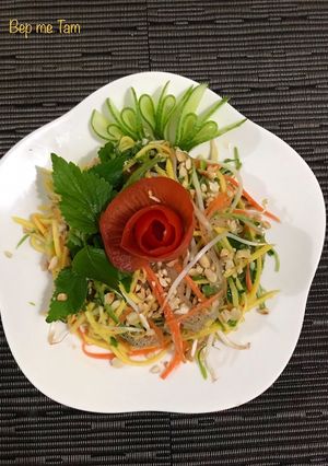 Hình của món Nộm sứa.