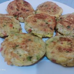 A picture of Chicken veggies cutlets.