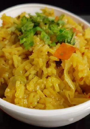 વેજ પુલાવ (Veg Pulao Recipe In Gujarati) રેસીપી મુખ્ય ફોટો
