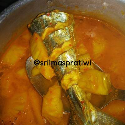 Resep Lempah Kuning Ikan Tenggiri Nanas Khas Bangka Oleh Tiwi Hmy Cookpad