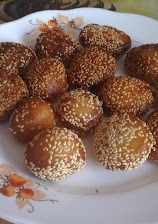 A picture of Anarsa ki goli.
