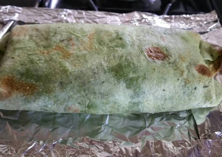 Steps to Make Any-night-of-the-week Spinach wrap Bacon and Egg Breakfast Burrito