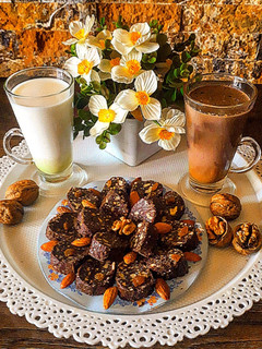 عکسی از دستور شکلات مغز دار (یخچالی)