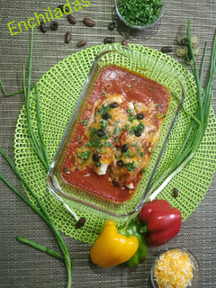 મેક્સિકન એનચીલાડ્સ (Mexican Enchiladas Recipe in Gujarati) રેસીપી મુખ્ય ફોટો