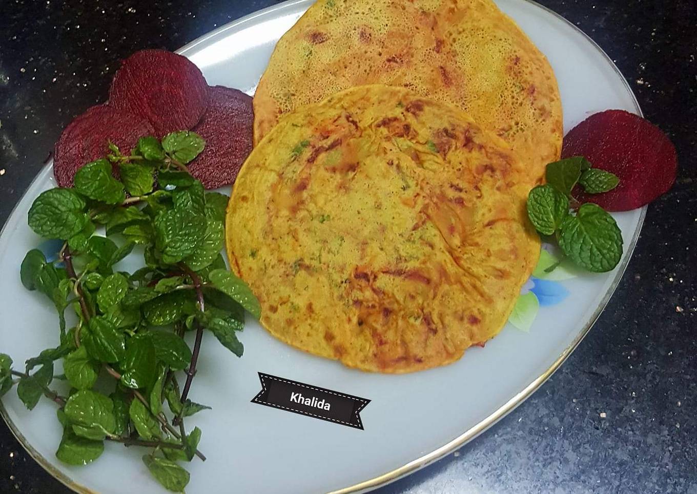 Beetroot and mint baisani roti