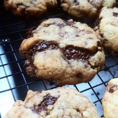 A picture of Chocolate chip cookie.