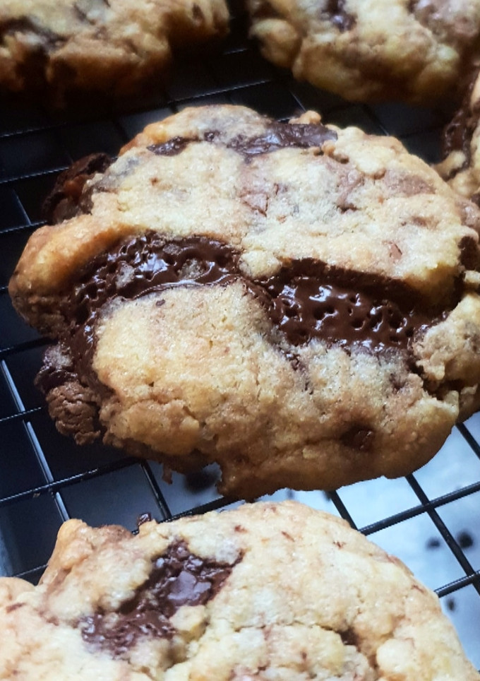 A picture of Chocolate chip cookie.