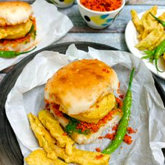 Vadapav A picture of Vadapav.