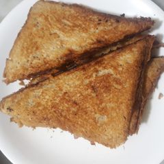 A picture of Schezwan Bread Sandwich.