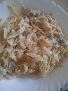 Una foto de Tagliatelle a la carbonara