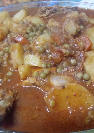 Una foto de ESTOFADO DE POLLO 🍛
