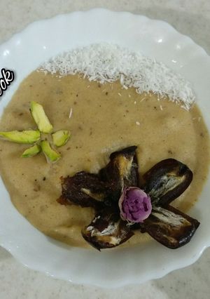 عکسی از دستور فرنی خرما
