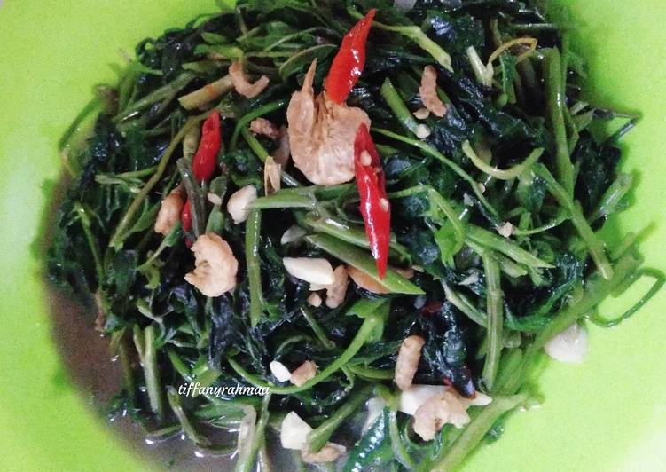  Resep Tumis Kangkung Ebi  oleh tiffanyrahmaa Cookpad