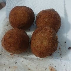A picture of Jalapeno cheese balls.