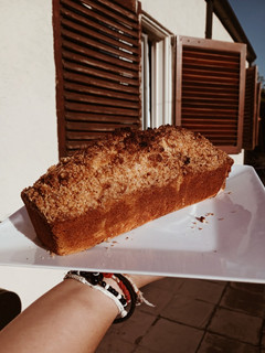 Una foto de Budín de Coco con Crumble por encima 🥥