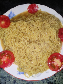 चटपटी मैगी (chatpati maggi recipe in Hindi) रेसिपी मुख्य फोटो