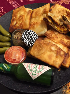 عکسی از دستور بورک گوشت و قارچ