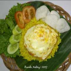 A picture of Nasi Goreng Kunyit.