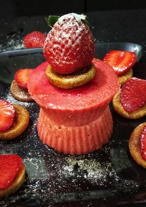 A picture of Fig-Strawberry Rabdi Pudding.