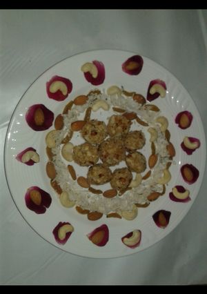 A picture of Dryfruit balls.