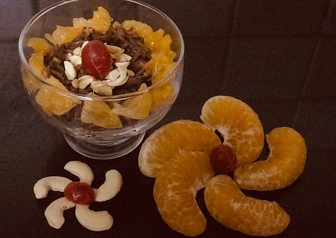 Chocolate rice and orange pudding