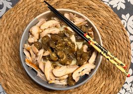 Berenjenas chinas en salsa de soja con fideos chinos y pollo !!!!