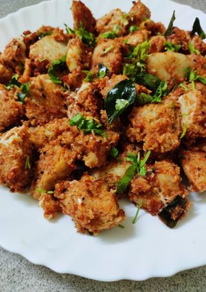 A picture of Tomato masala idli.