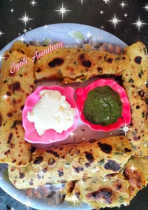 A picture of Thepla(Besan methi na thepla).