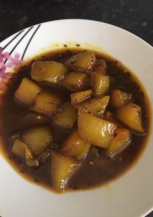 A picture of Sweet and sour raw mango.